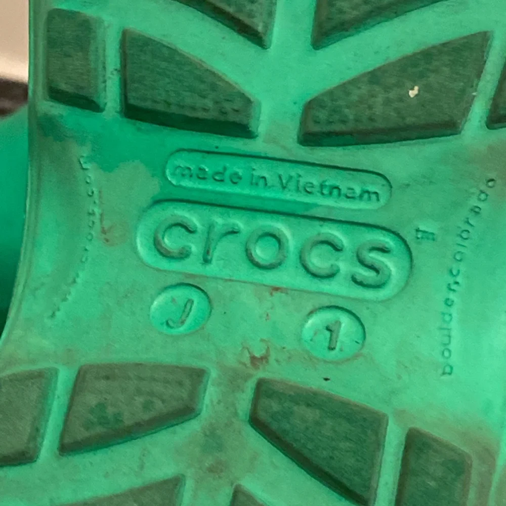 BOY’S CROCS GREEN HANDLE IT RAIN BOOTS SZ J1 PULL ON LIGHTWEIGHT COMFY
